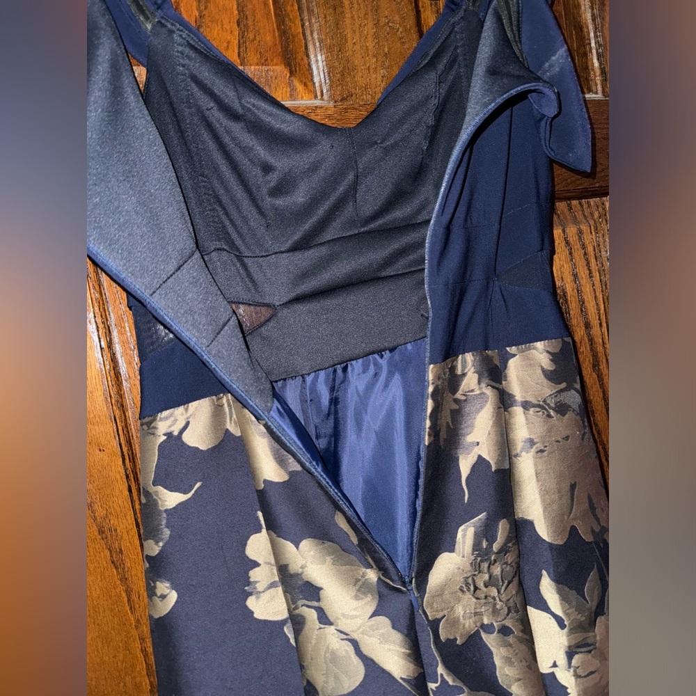 Dress - Picture 11 of 12